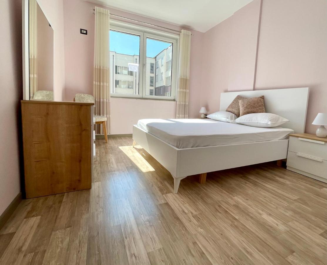 Modern & Cozy Apartment 地拉那 外观 照片