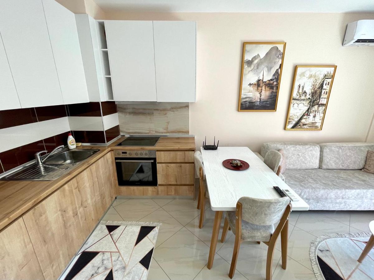 Modern & Cozy Apartment 地拉那 外观 照片